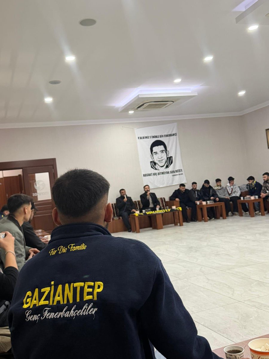 Yokluğun getirdi bize keder gam feda olsun SEFA REİSE bin can !

Sefa ağabeyimizin vefatının 10. Yıl dönümünde yapmış olduğumuz Mevlid organizasyonumuza katılan herkesten Allah razı olsun.