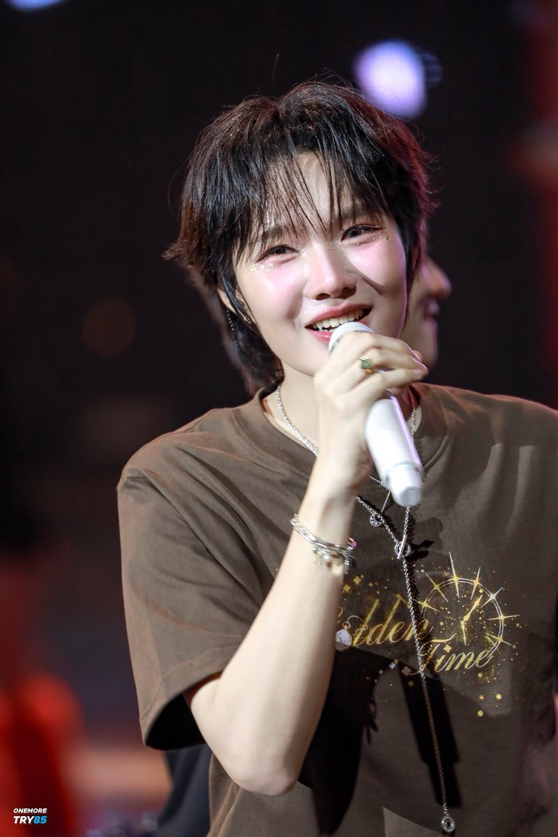 OneMoreTry85's tweet image. “เราภูมิใจทุกครั้งที่เห็นเขามีความสุขกับสิ่งที่เขารักแล้วเขาทำมันออกมาดี อยากให้เขาภูมิใจในตัวเองเยอะๆเลย ทุกอย่างที่เขาตั้งใจทำ สำหรับเรามันดีที่สุดเลย อยากให้เขารู้ว่าเรารักในสิ่งที่เขาทำเสมอ”  🦆🐰

GOLDEN TIME KNP TFO
#KhemjiraConcertDay2
#KengNamping #เก่งน้ำปิง