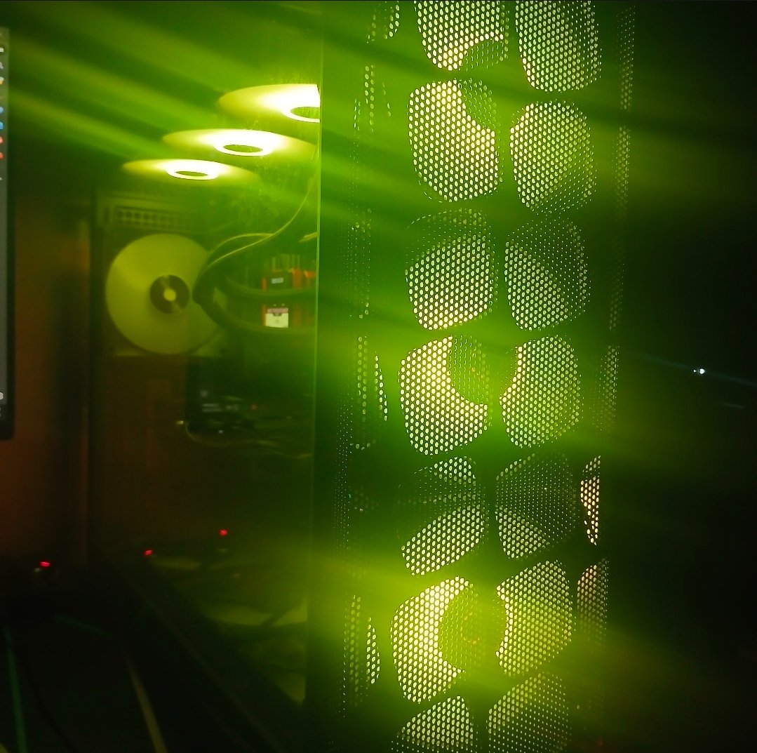 MetriusMD's tweet image. Just for my #birthday all new everything pc and mic with a mixer