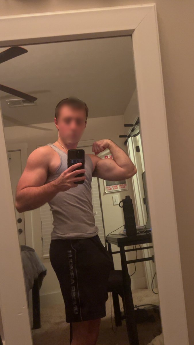 thom8746's tweet photo. Spring semester starting on Tuesday, who paying for my bar tab tn? https://t.co/3TARXBRWrx