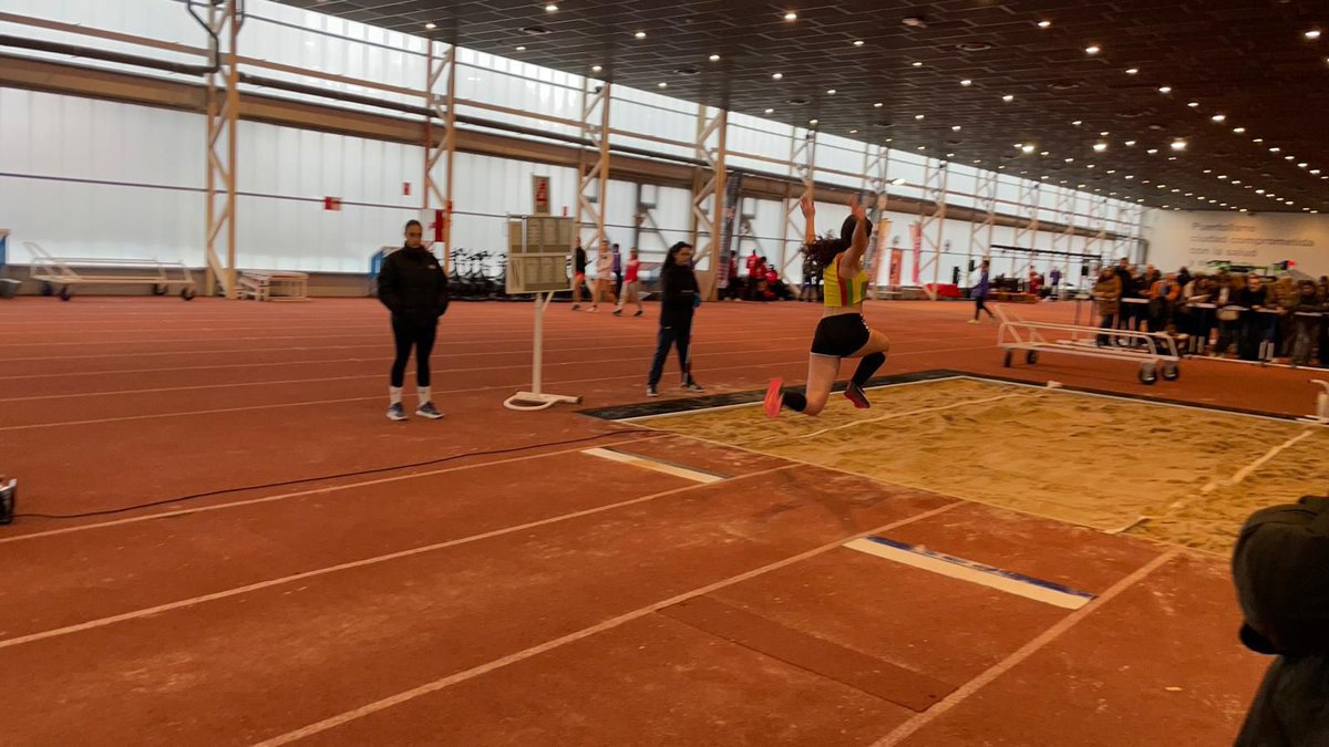 Reportaje fotográfico de Alberto de Paz de atletas del <a href="/AtletismoToledo/">ClubAtletismoToledo</a> en el autonómico absoluto en pista cubierta 17/01/26  Luna Suárez.   Triple