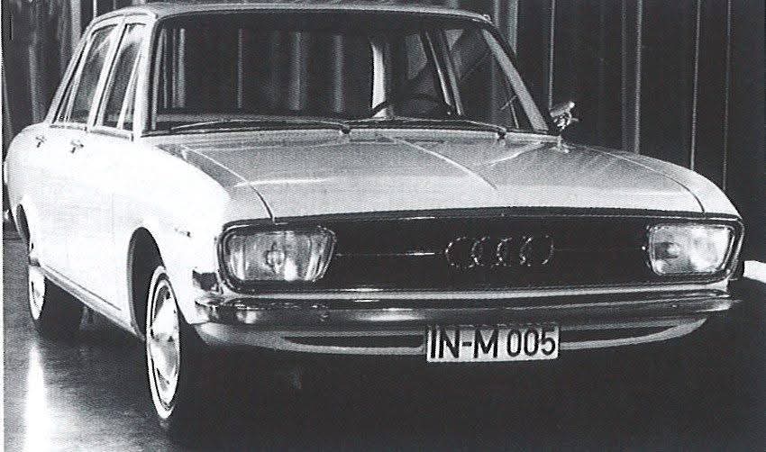 LeggendeStrada's tweet photo. L’auto che ha salvato l'Audi dal destino del Maggiolino. 🚗 Progettata in segreto, l'Audi 100 C1 ha riscritto il futuro di Ingolstadt tra lusso e fari trapezoidali.

Scopri la "berlina segreta": 🔗 https://t.co/Sl9hACiKXc

#Audi100 #ClassicCars #AutoStoriche #LeggendeSuStrada https://t.co/AAFTexnyX1