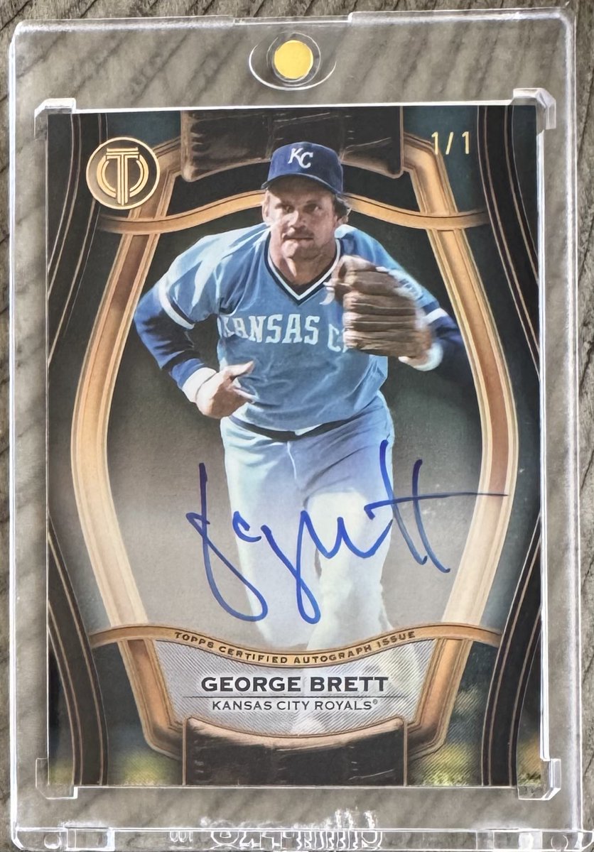 BsblCards's tweet photo. george brett tribute auto 1/1 - $500 https://t.co/GNp6WzSefo