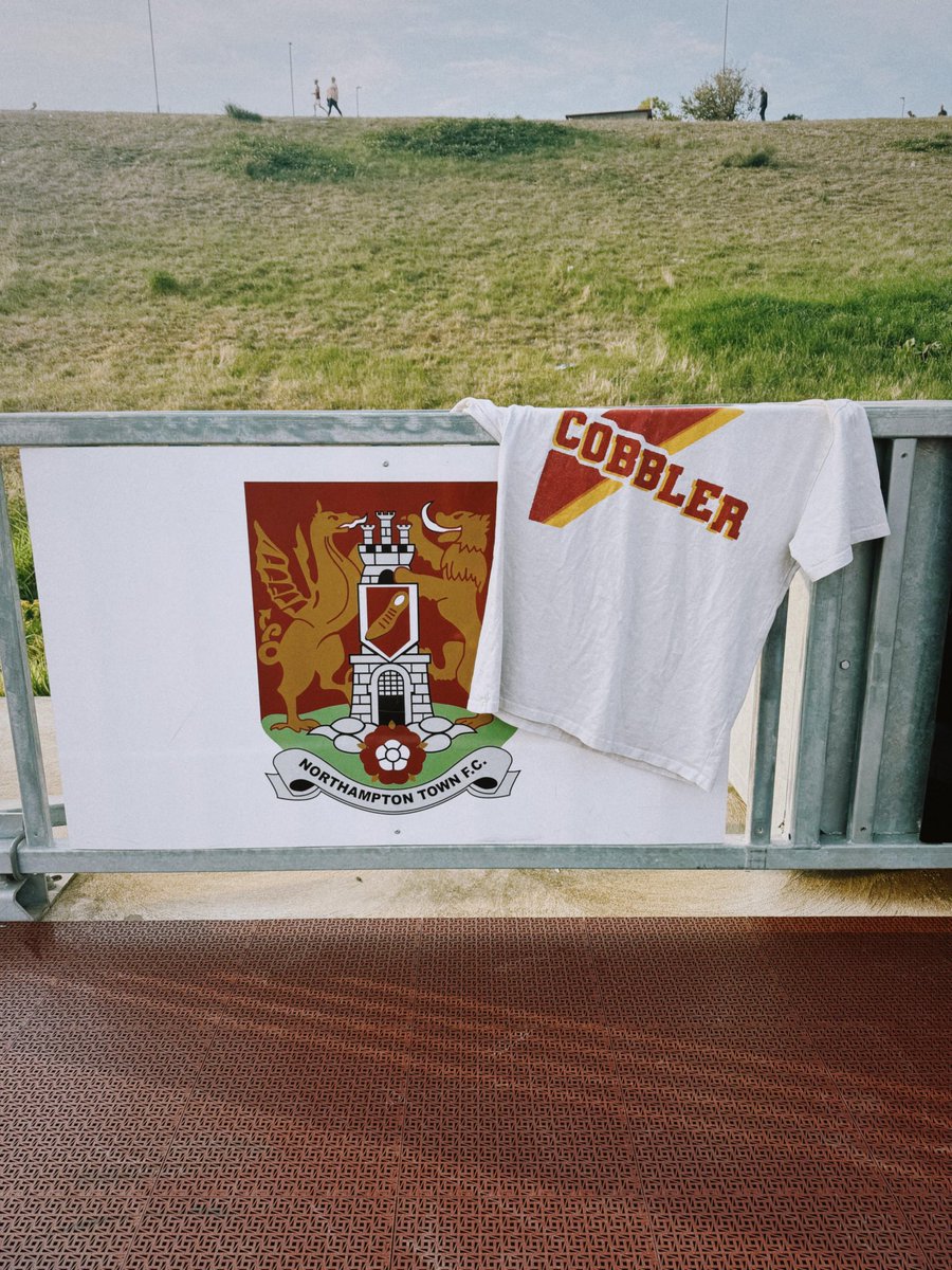 Our Cobblers Programme tee design. Also available as a wallpaper in our highlights. We spent a while sifting through old programmes before deciding this was the design we wanted to resurrect. We’re looking at doing the same for other clubs soon