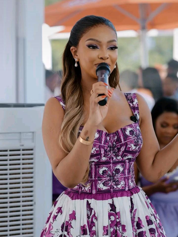 Burnerburnerac5's tweet image. So before Mihlali felt scared for her life after getting involved with the married Mike Brits and running away with his money, she was accepting gifts from him like this purple Dolce and Gabbana dress.