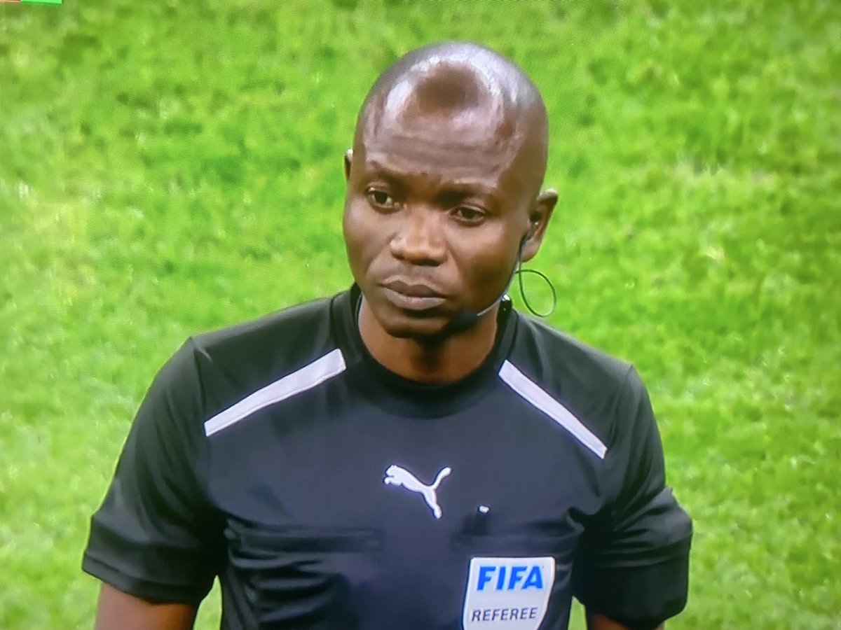 This Man should be BANNED to ever officiate any football Game #AFCON2025