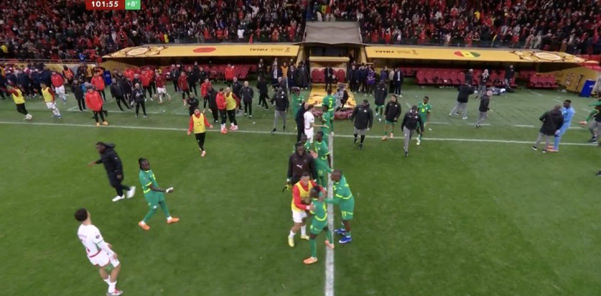 - Senegal goal disallowed in the 92nd minute 
- Morocco get a penalty in the 98th minute 
- Senegal players and managers go mad
- Phone calls being made 
- Senegal manager tells his team to walk off 
- Senegal fans try get on the pitch

This AFCON final is CRAZY