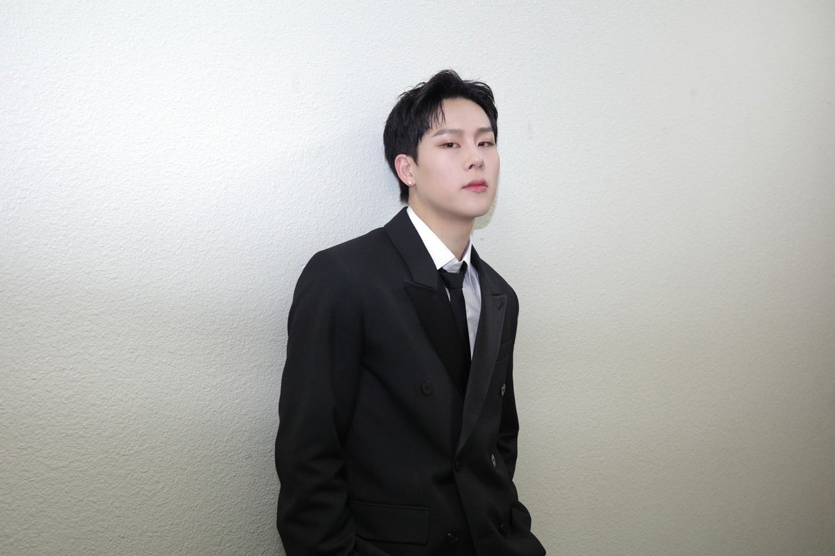 Jooheon on MONSTA X Instagram #주헌 #JOOHONEY (1/2)