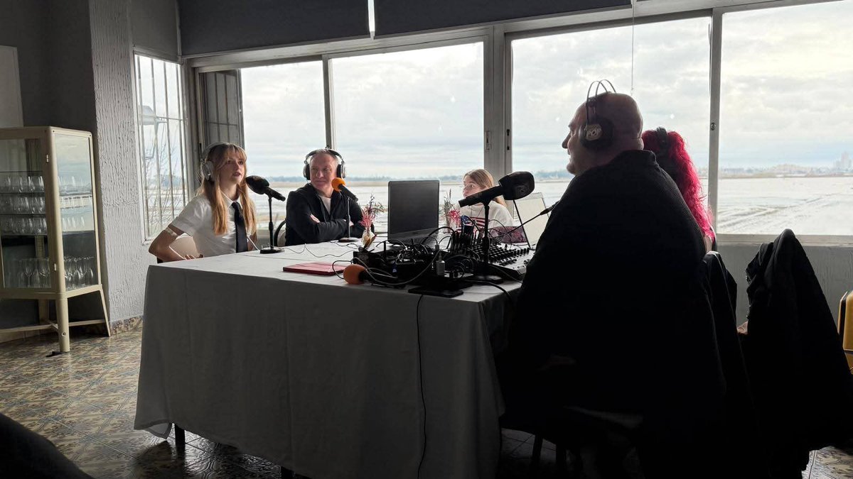 casanistas_'s tweet photo. Post de Manuel Lahoz. 🎙️
(Parte IV/Final)
@Lucia_Casani #Albufera #AMiAire
#PopLasserFM #LucíaCasani18E https://t.co/9nqiJOXLUl