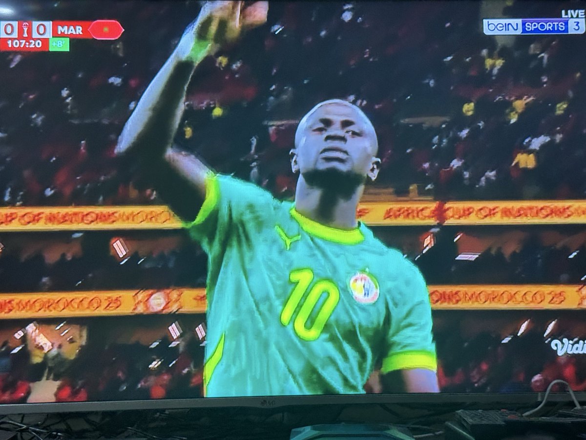 a very top professional, he is the one who called all the Senegalese players back to the field. Sadio Mane