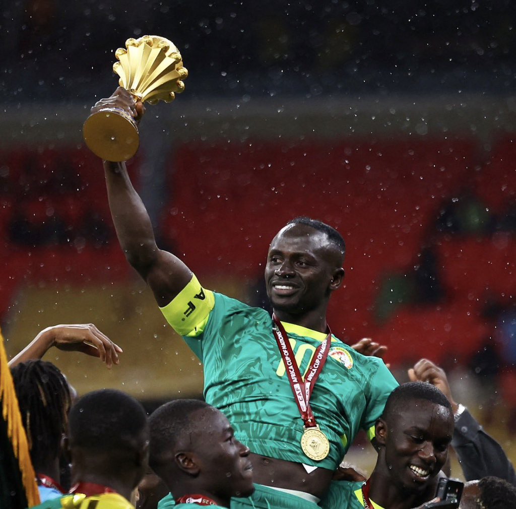 MoussaFOFANA98's tweet photo. Chapeau à vous, Mané 🇸🇳! https://t.co/zyHZ9XYJfa