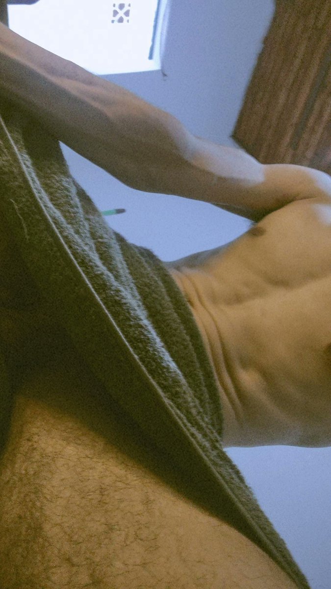 Gusti_BR1's tweet photo. Bañito, Bladimir y a dormir.. ✨😴 https://t.co/RjUB3vvbvv