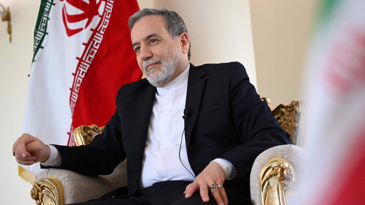 🚨🇮🇷 ÚLTIMA HORA: El canciller iraní Araghchi fue añadido discretamente a la agenda del Foro de Davos.

Un régimen que asesinó a unas 20.000 personas por protestar hoy es recibido y legitimado en Suiza.

Increíble.