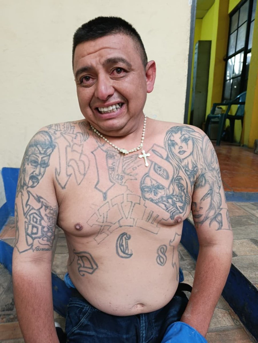 Terrorista del barrio 18 ha sido copado por investigadores de DIPANDA en San Pedro Carchá, Alta Verapaz, presuntamente de nacionalidad salvadoreña. 

Acción en desarrollo, se ampliará.