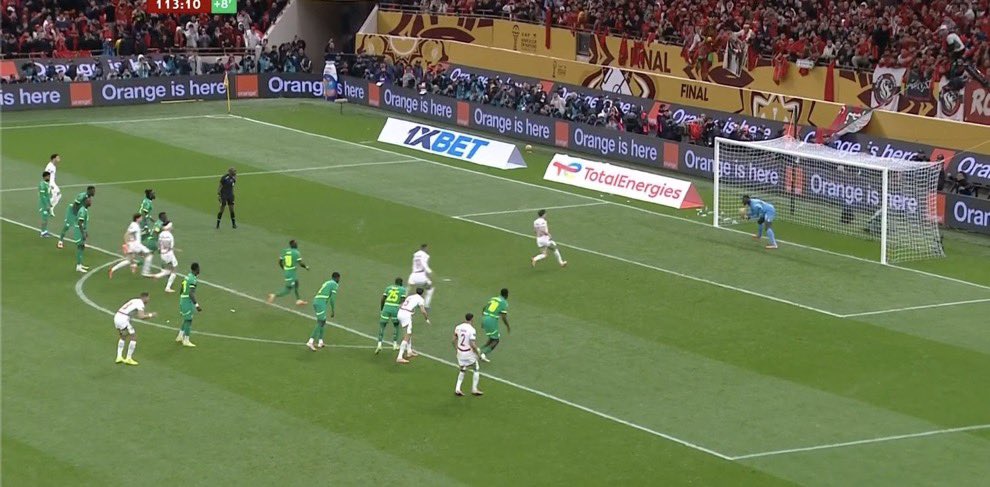 _BeFootball's tweet image. Le mot "divertissement" est à son prime ce soir.