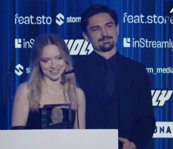 Izka🦦 tweet media