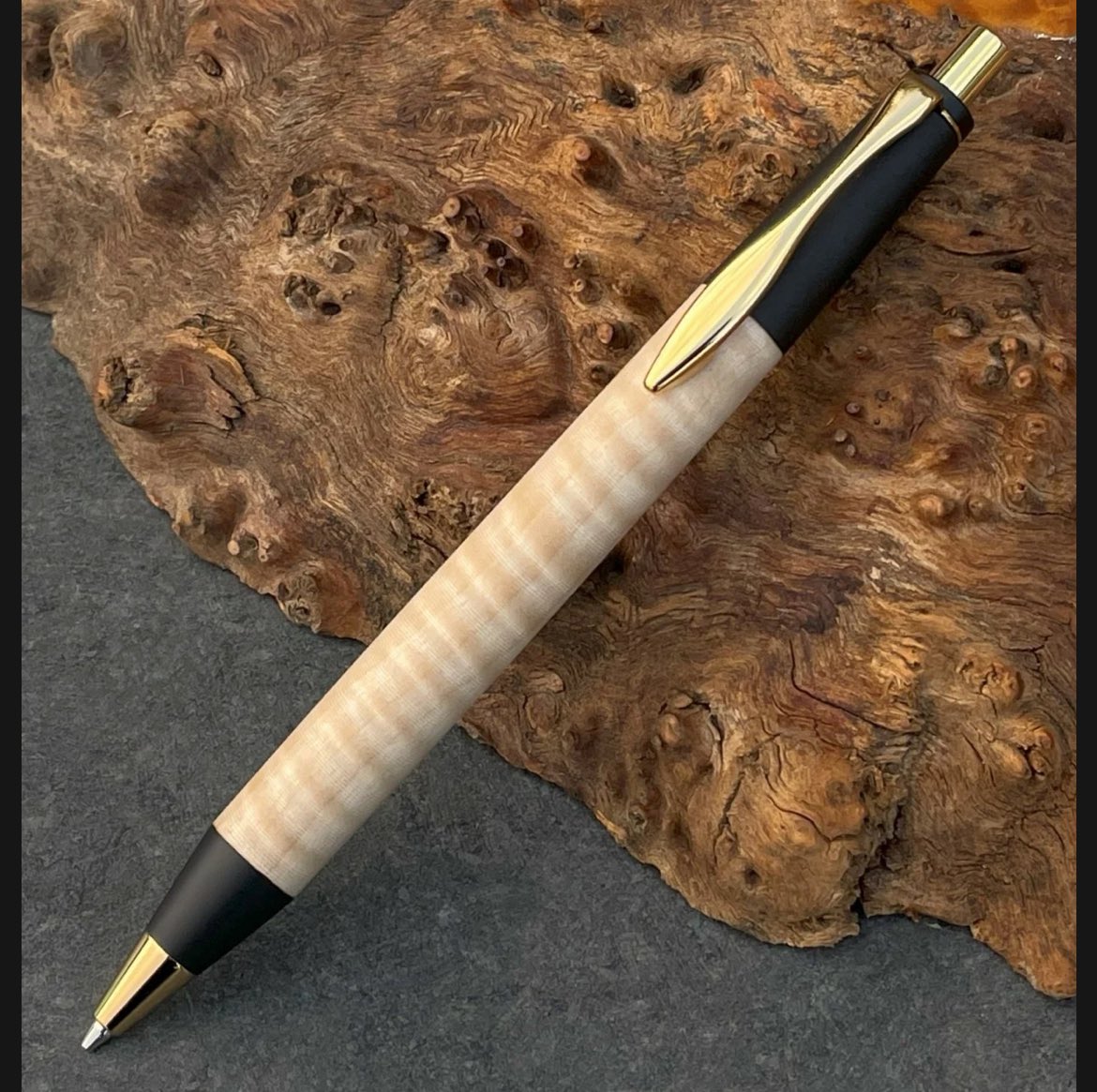 商品紹介です
栃縮杢 / 2つの内部機構を持つ新感覚の木軸ペン SINPEN / MP&amp;BP

是非ご覧ください😊

mukuya.stores.jp/?category_id=6…

#MUKU屋 #木軸ペン #栃縮杢 #木軸シャープペンシル #木軸ボールペン