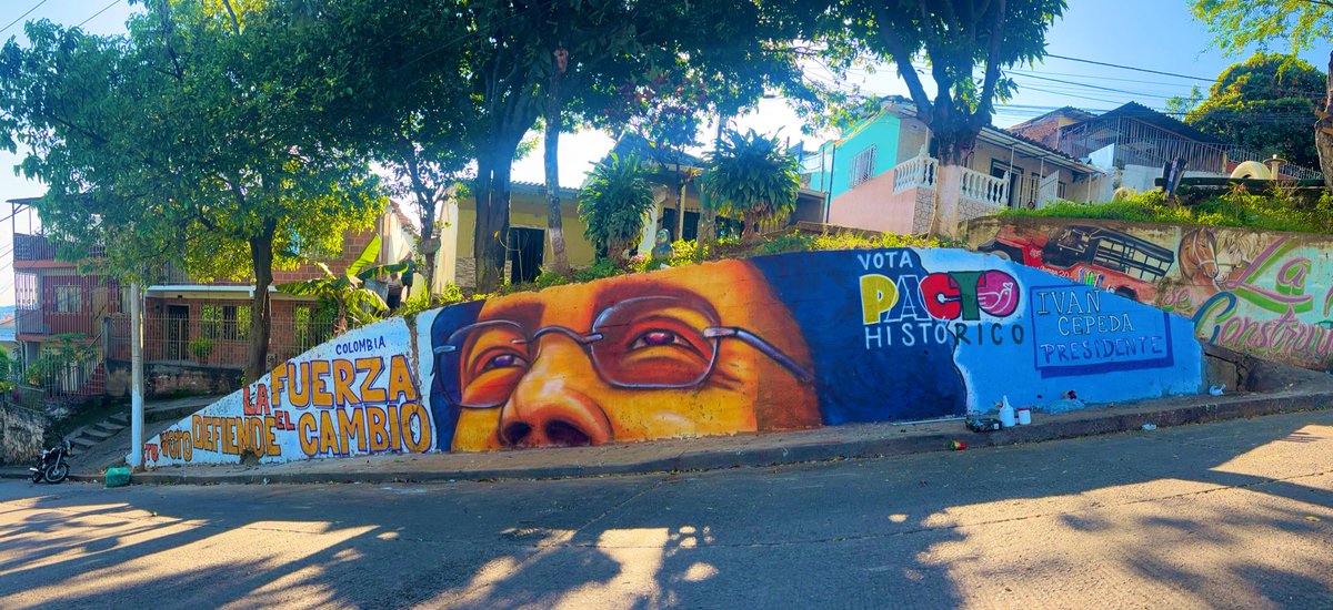AndresLopez1327's tweet image. Desde el barrio Belén de la comuna 20 apoyamos al compañero @IvanCepedaCast en el camino hacia la Presidencia del país de la belleza.   

Colombia, la fuerza de tu voto defiende el Cambio. 

Vota cámara y senado @PactoHistorico 

@redlatiendo @PizarroMariaJo