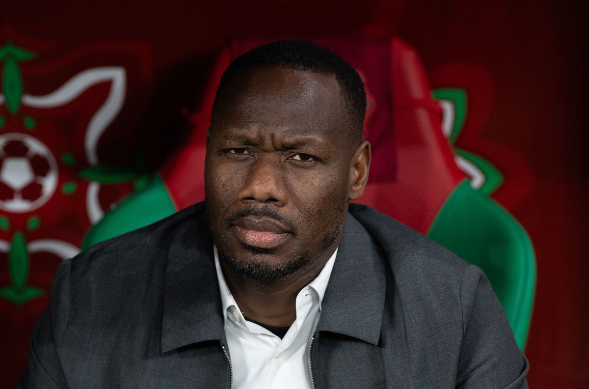 DoudouD75's tweet photo. Merci  Pape Thiaw, tu as pris la meilleure décision de l'histoire du football africain. il faut lutter contre l'injustice. En Afrique le pays organisateur a la faveur de l'arbitre. A la fin ce n'est plus du football mais de la politique. https://t.co/d4abEFR2jn