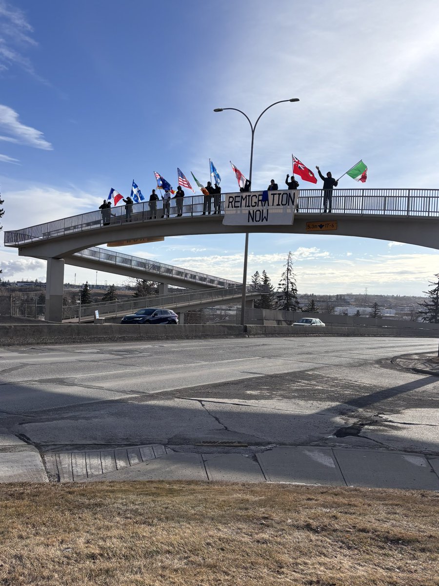 Blonde Bigot tweet media