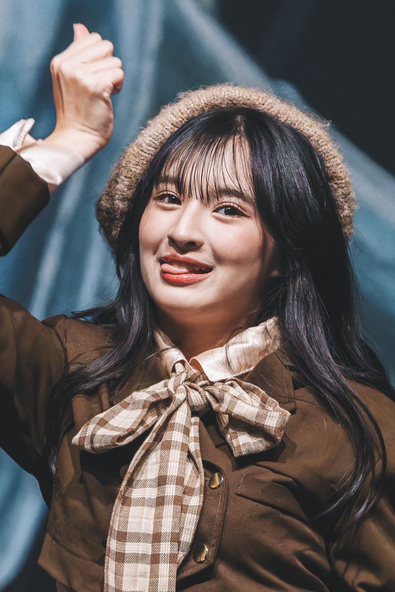 SkipWorkfor48TH's tweet image. BNK48 @ CAT มือ 2 [2026-01-17] (JANRY Part)

ได้ถ่ายรูป แจนรี่ ในเวทีใหญ่ซะที
ชอบแสงไฟของเวทีคอนเสิร์ต
ที่ประกอบเวทีขึ้นเพื่อจะจัดคอนเสิร์ต
แสงมันมีความฉูดฉาด ตระการตา

อัลบั้ม
tinyurl.com/entsrk8f

#BNK48
#JanryBNK48