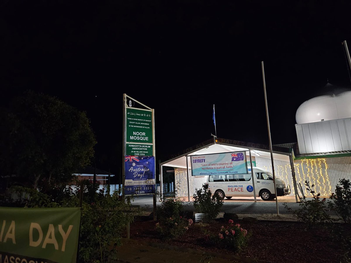 NoorMosque's tweet photo. Preparations underway for the Pre-Australia Day Celebrations at Noor Mosque on 25 January 2026.

📍30 Hillier Rd, Morphett Vale, 5162
🕰️ 11:00 AM Start 
🍔 12:00 PM Lunch

We look forward to seeing you on the day!
#Adelaide #AustraliaDay2026 #MorphettVale #SouthAustralia https://t.co/9yEbPbxOoS