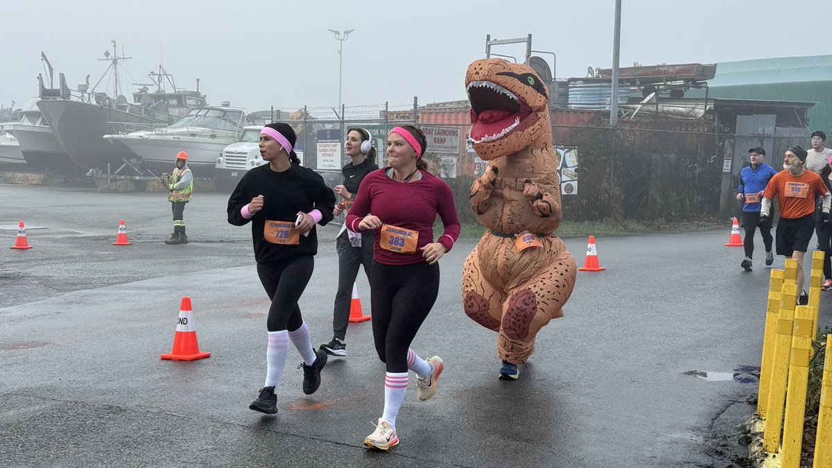 SamWangRichmond's tweet photo. Volunteered as race marshal at the 2026 Steveston Icebreaker 8K Road Race. Everyone had great fun (literally.) Love the energy and community spirit!
#RichmondBC#StevestonIcebreaker https://t.co/GYZsa4iLfB