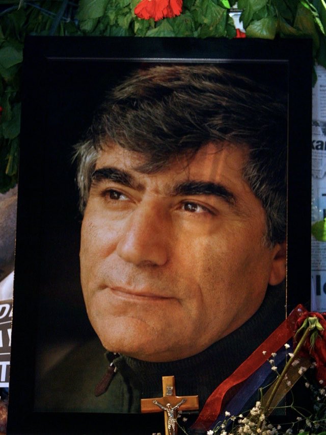 19 yıl geçti. Unutmak mümkünmü? Işıklar içinde uyu. Bu ülkenin yurtseverleri inadına halkların kardeşliğini savunmaya devam edecek.