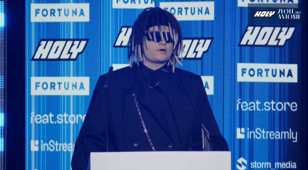 zachecony's tweet photo. No i Multi wygrał 🖤
#zloteantosie2025 #ZłoteAntosie https://t.co/wyEUeAdf1w