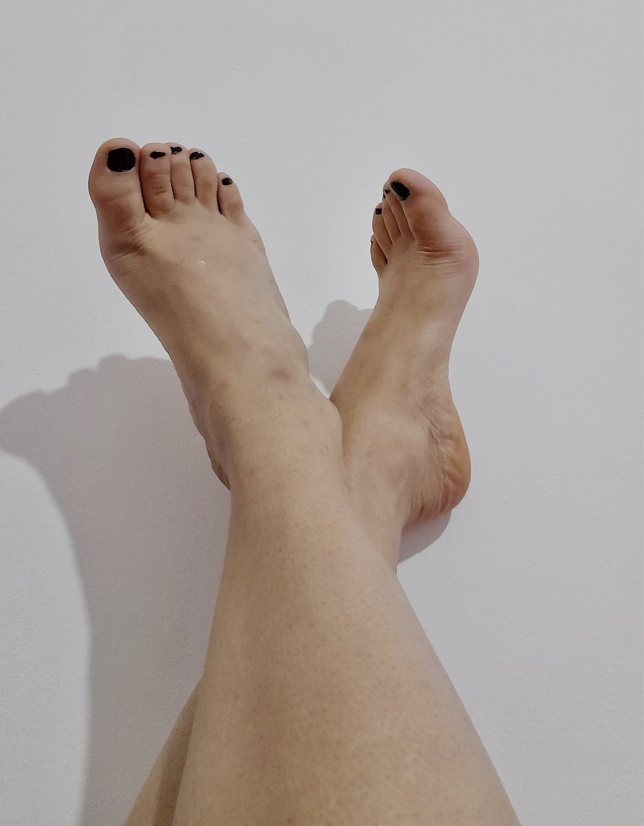 EntreNinaYPedro's tweet photo. No todos miran…
algunos se quedan.
Si llegaste hasta aquí, ya sabes por qué.
👣✨
#FeetTok #FootFetish #ViralFeet #FeetLovers
#Obsessed #SoftFeet #Descalza #PlacerVisual
#DetallesQueAtraen #Nina https://t.co/bX6bUPmwJ9