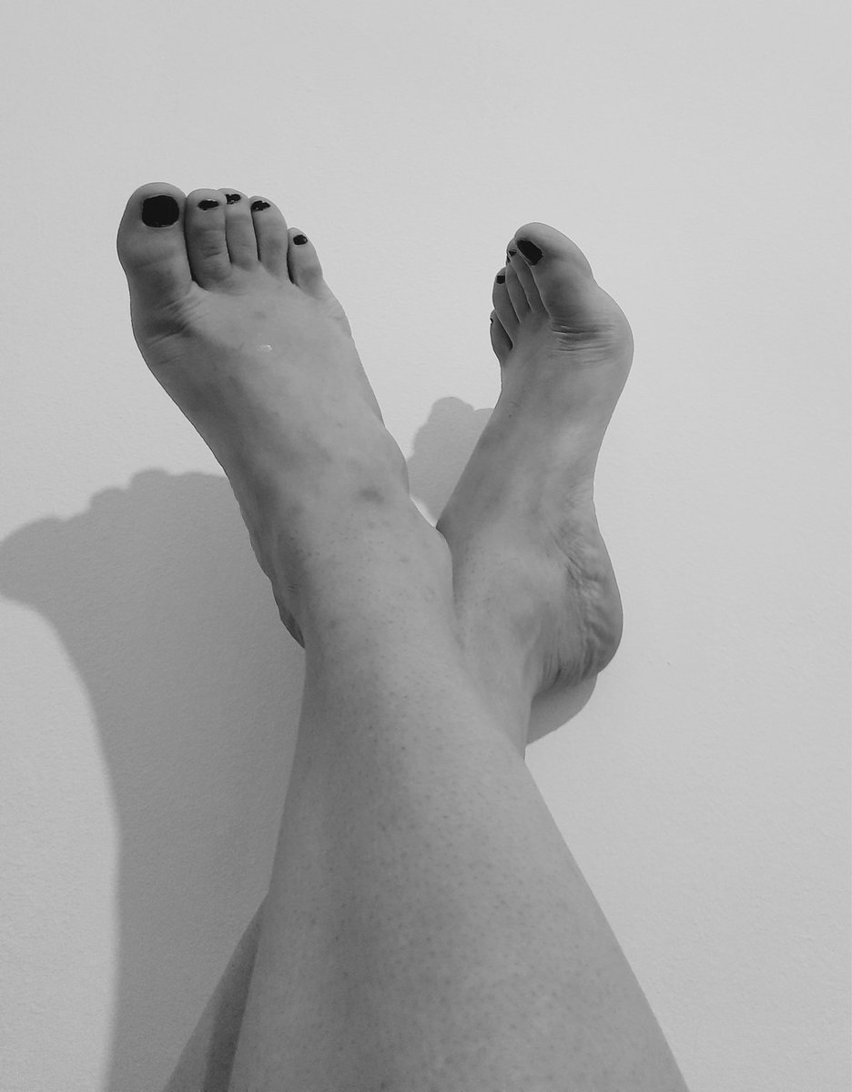 EntreNinaYPedro's tweet photo. No todos miran…
algunos se quedan.
Si llegaste hasta aquí, ya sabes por qué.
👣✨
#FeetTok #FootFetish #ViralFeet #FeetLovers
#Obsessed #SoftFeet #Descalza #PlacerVisual
#DetallesQueAtraen #Nina https://t.co/bX6bUPmwJ9