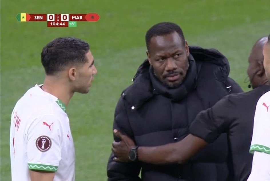 JIRGLARTW's tweet image. This is the AFCON final summary if you missed 

•⁠ S⁠ENEGAL SCORES A GOAL 
•⁠ WRONGLY GETS DISALLOWED
•⁠ MOROCCO WINS A PENALTY AT 90+8’
•⁠ SENEGAL MANAGER TELLS HIS PLAYERS TO LEAVE THE GAME 
• PLAYERS COME BACK ON THE PITCH
• EN NESYRI IS ABOUT TO TAKE THE PENALTY,…