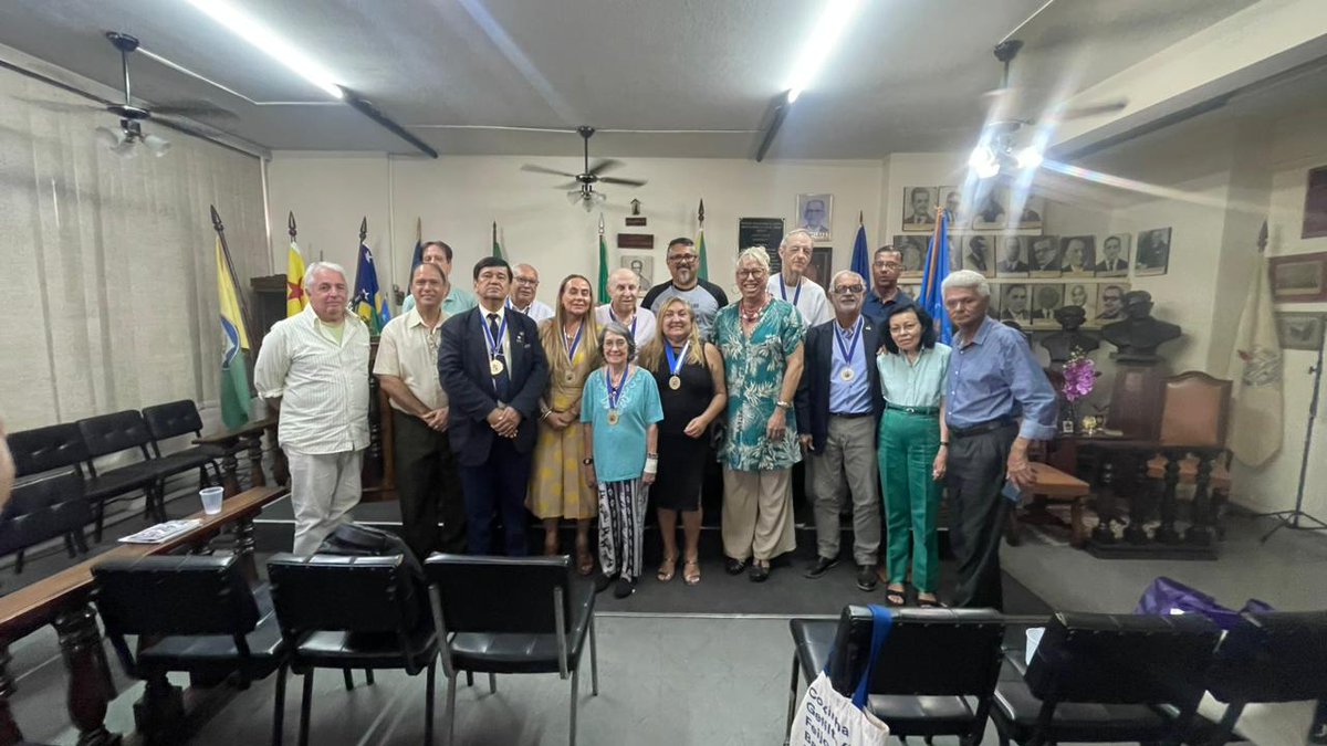 LuisLomanth's tweet photo. Foi bastante produtiva a primeira reunião de 2026 da Aclerj – Academia de Letras do Estado do Rio de Janeiro, que aconteceu dia 15/01. Na mesa diretora: Luís Lomanth (Secretário-Geral), Ney Suassuna (Presidente da Aclerj) e Ana Cristina Campelo (Vice-presidente da Aclerj). https://t.co/urxqtmrMTk