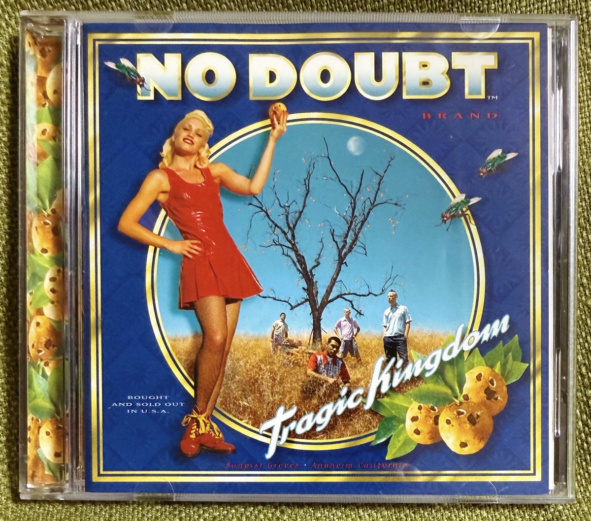 1986battery's tweet image. ⁎⁺˳✧༚*❁おはようございます❃*˚✧₊⁎

全世界で1600万枚を売り上げた1995年リリースの大ヒットアルバム。スカ要素のあるポップパンクと紹介される事が多い作品。けど今あらためて聴くとめっちゃファンキーなノリ。曲によっては90年代特有の憂いあるメロディーも。

#NoDoubt
#NowPlaying 🎧