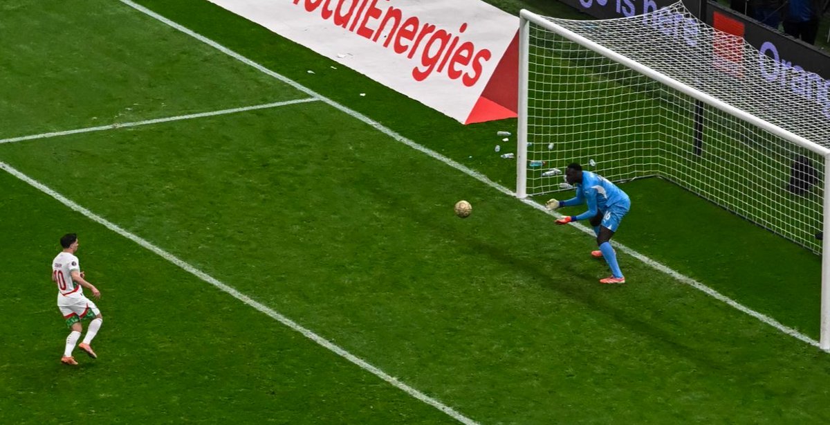 SADIO MANE. PRESSURE IS A PRIVILEGE. 🇸🇳🏆
The moment a nation’s dream became a reality. Pure goosebumps every single time. #AFCON #Senegal #SadioMane #Football