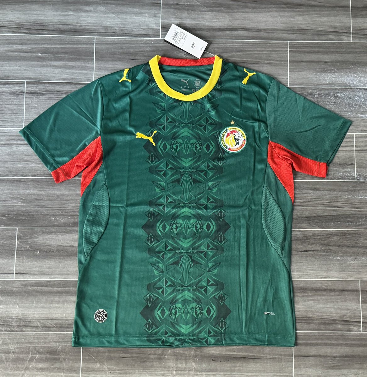 FutHoops's tweet image. 🇸🇳 La camiseta que no le gustara a Brahim Díaz 🇸🇳 

Senegal local y visitante 2026

💲 20€ con envío incluido 

✉️ Pedidos por MD
