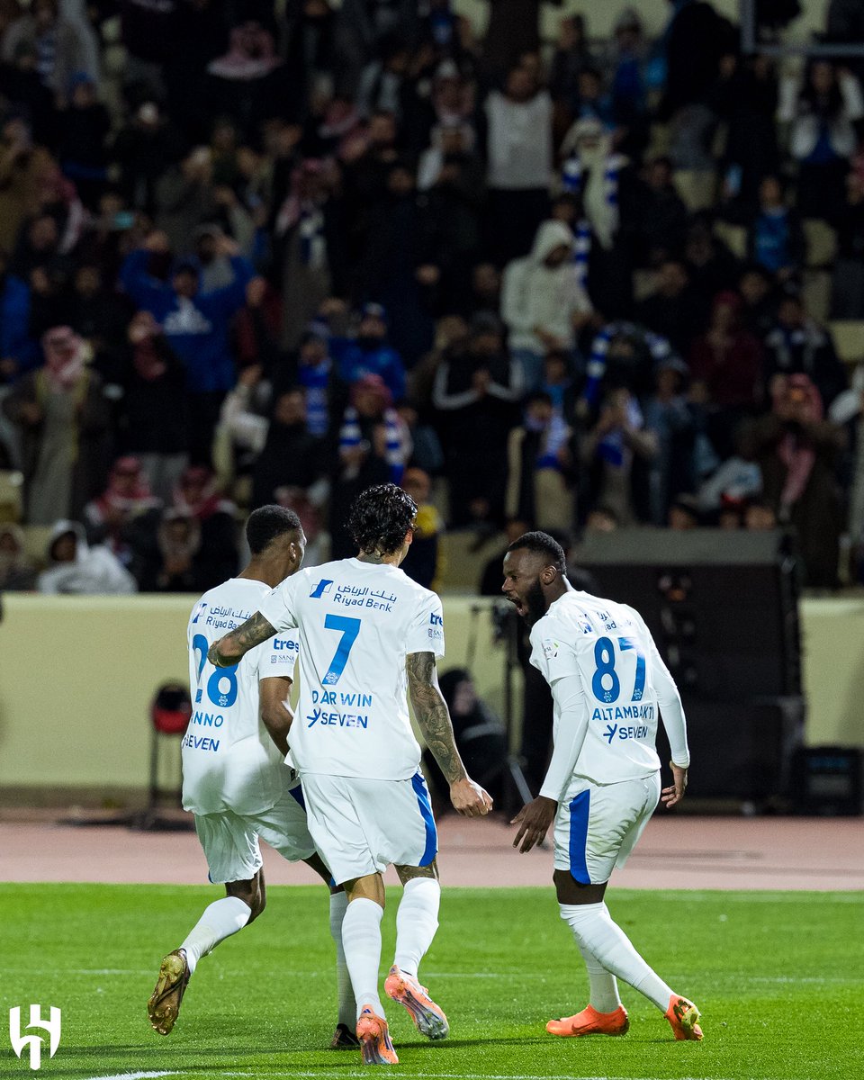 Darwinn99's tweet photo. ¡Gran victoria fuera de casa!
Felicitaciones al equipo por los 3 puntos conquistados y por la dedicación de todo el grupo.
El día 22 tenemos un partido importante en casa y esperamos a todos para continuar en la lucha por el título.
¡Vamos, Al Hilal! ⚽️💙

-

Great away victory!
Congratulations to the team for the three points earned and for the dedication of the entire group.
On the 22nd, we have an important home match and we look forward to seeing everyone as we continue our pursuit of the title.
Let’s go, Al Hilal! ⚽️💙
