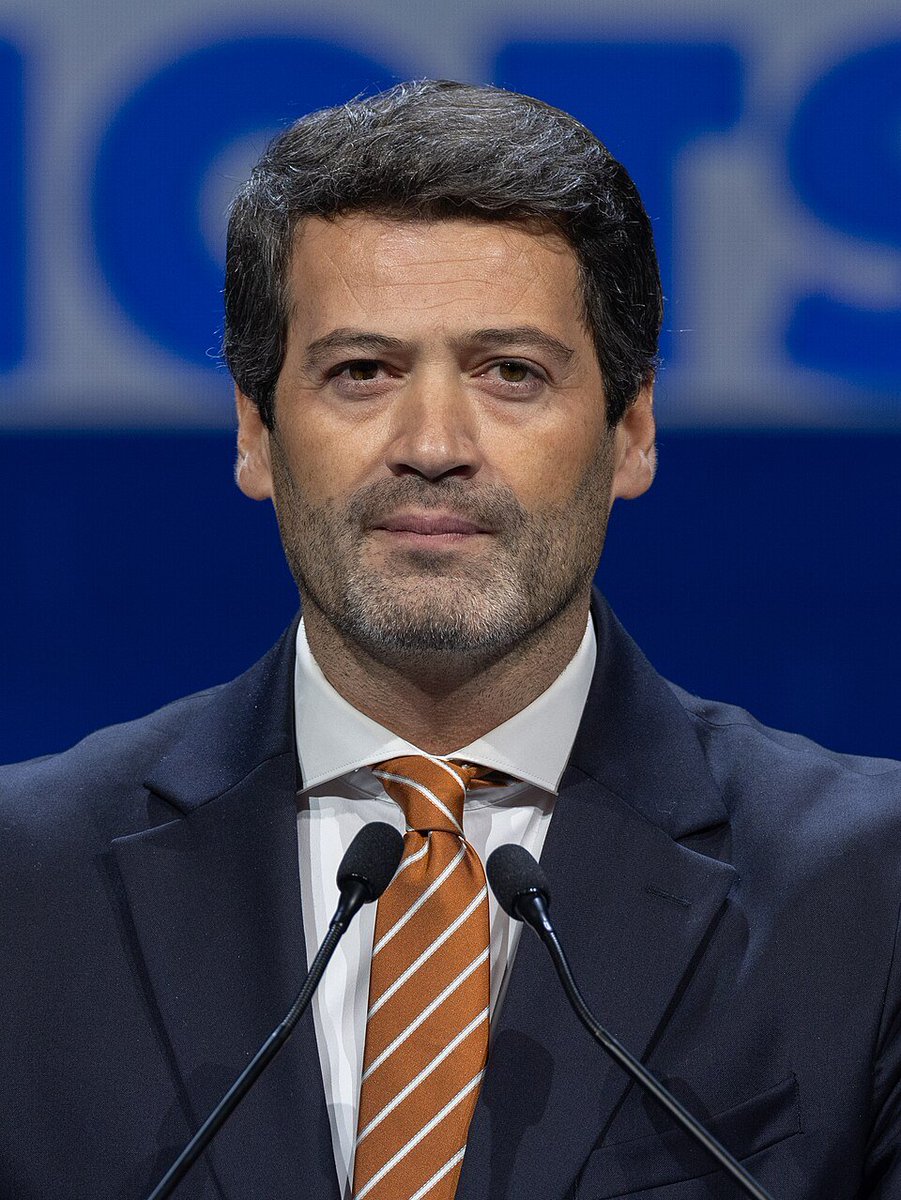 MILEI TAL COMO VENTURA TB ERA VISTO COMO UM EXTREMISTA LOUCO MAS QUANDO PASSOU a 2 volta A DIREITA ANTI MILEI não teve dúvidas e APOIOU-LO PARA VENCEREM O SOCIALISMO !!! custa muito fazer o mesmo em PORTUGAL ?