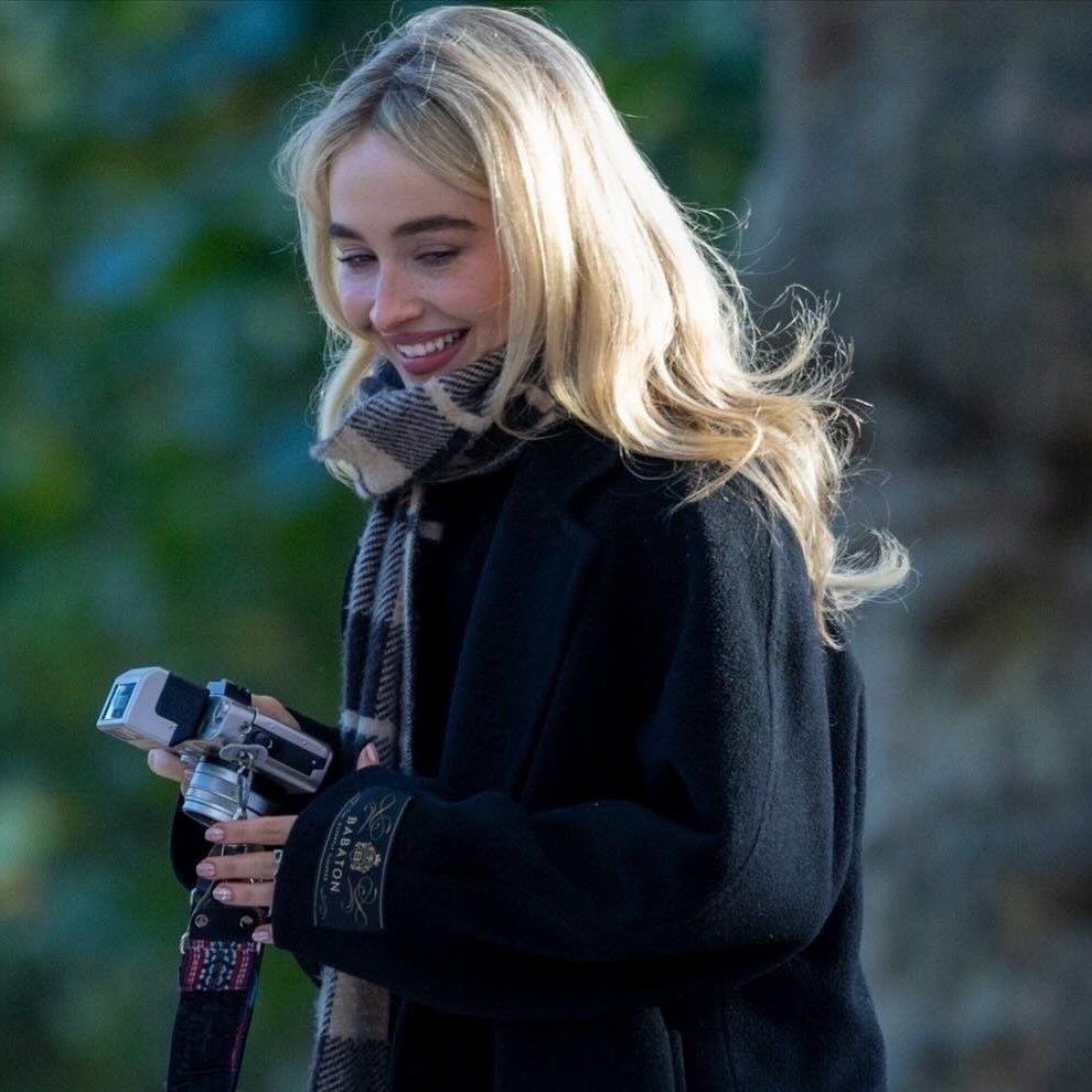 teambrina's tweet image. she’d do so well in a romcom