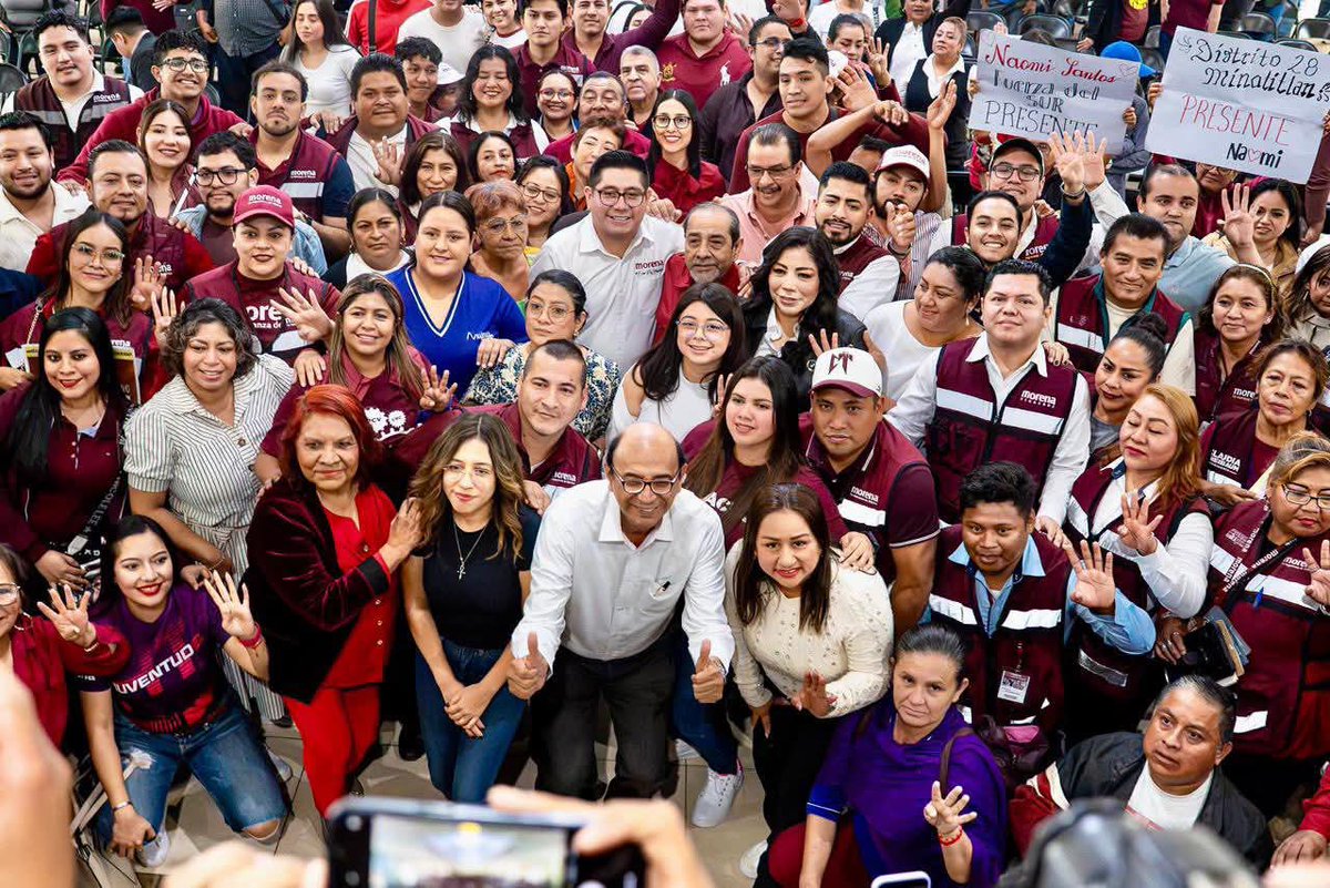 JessicaCis1985's tweet photo. ¡Unidos y organizados!

Amigos, hoy se llevó a cabo la Asamblea informativa de nuestro Movimiento "Morena", encabezada por nuestro Dirigente estatal, el Lic. Esteban Ramírez Zepeta y referentes de nuestro movimiento. Seguiremos trabajando en unidad, por el bienestar de nuestro Minatitlán, de nuestro Veracruz y de nuestro México.