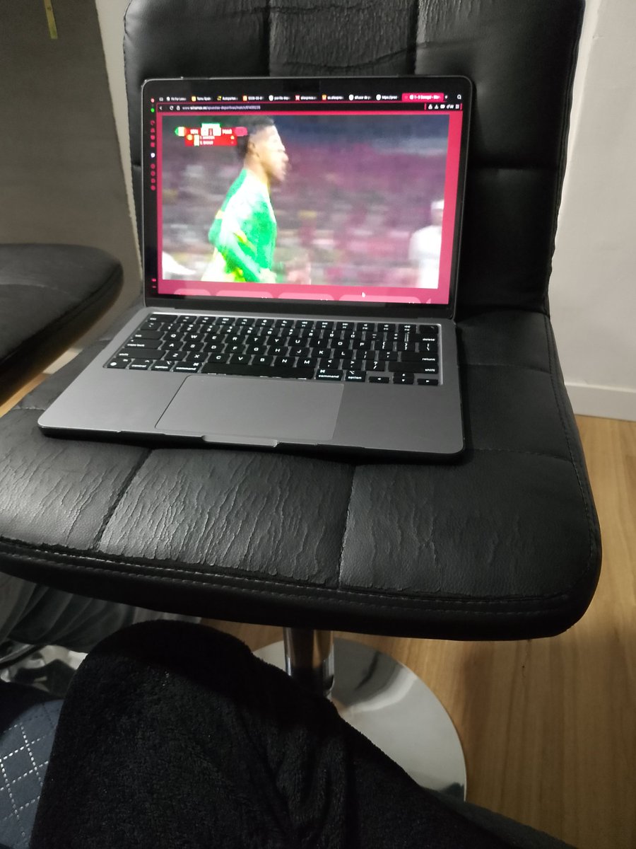 Ver los partidos podrán cuestionar métodos pero no los resultados haha pa algo tenía que servir estás páginas piratas