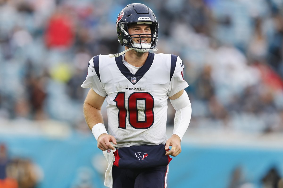 Davis Mills in 2025:

🔥 3-0 Record
🔥 915 Passing Yards
🔥 6 Touchdowns
🔥 1 Interception

Just in case anyone is wondering 😉