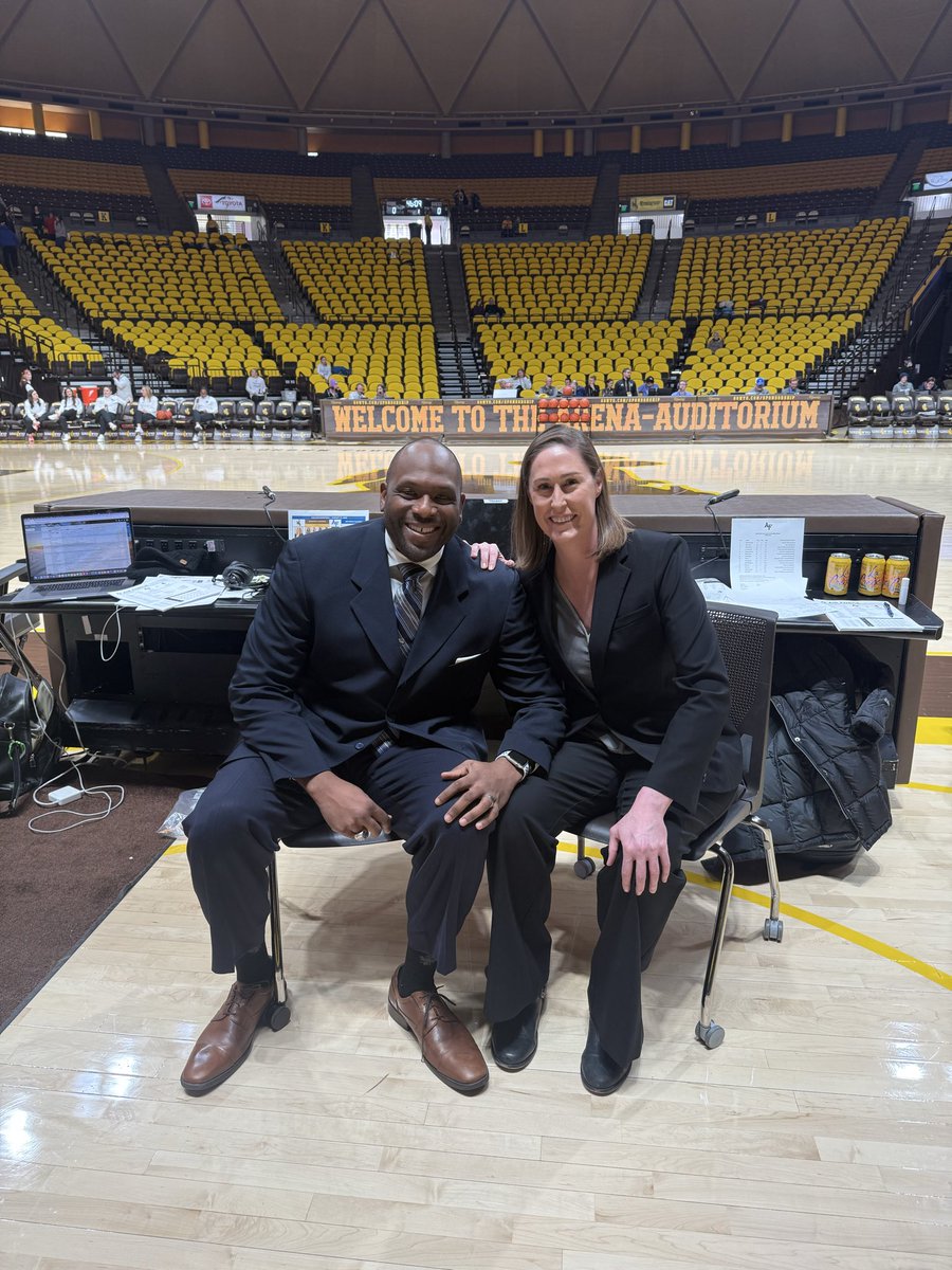 Molly Marrin tweet media