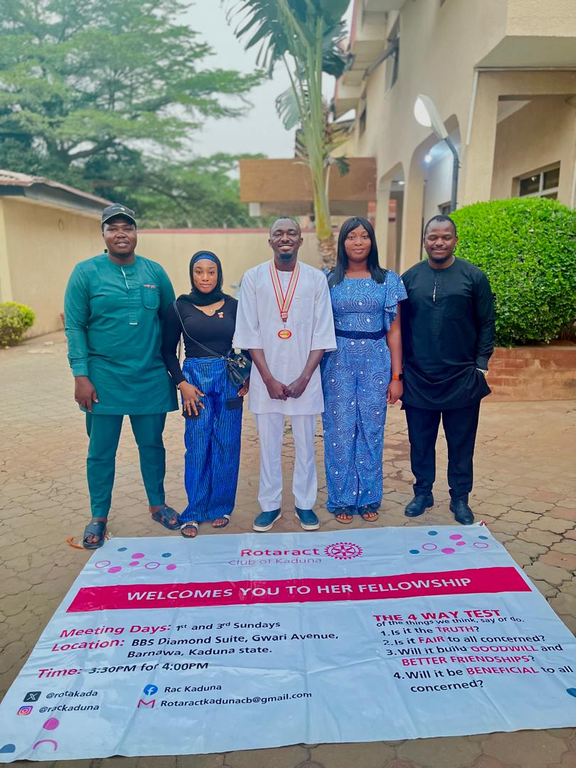 Rotakada's tweet image. Happy new year. 🎉💯
Our first fellowship of the year was insightful and interesting, we spoke extensively on the year and how to thrive better than we did last year as individuals and as a club. Join us today, let's serve humanity. Rotaract is good. #Fellowship #NewYear2026