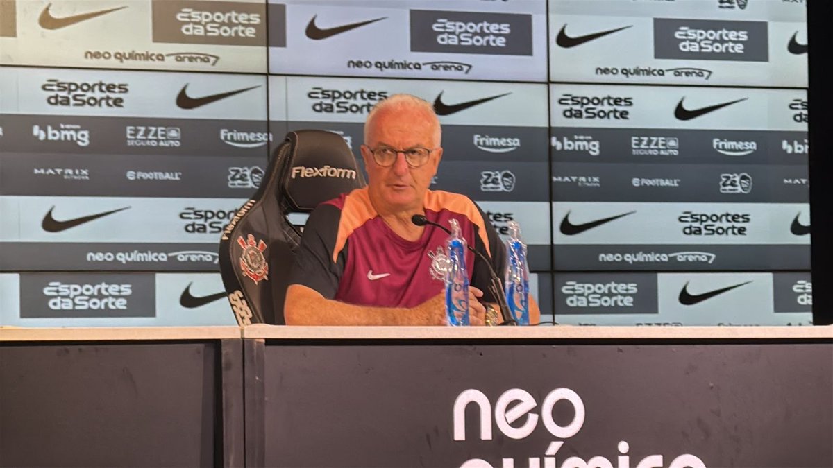 IDCorinthiana's tweet image. DORIVAL AGORA EM COLETIVA PÓS-JOGO SOBRE MEMPHIS DEPAY:

“Totalmente descartado o Memphis jogar na quinta-feira.”

#Corinthians