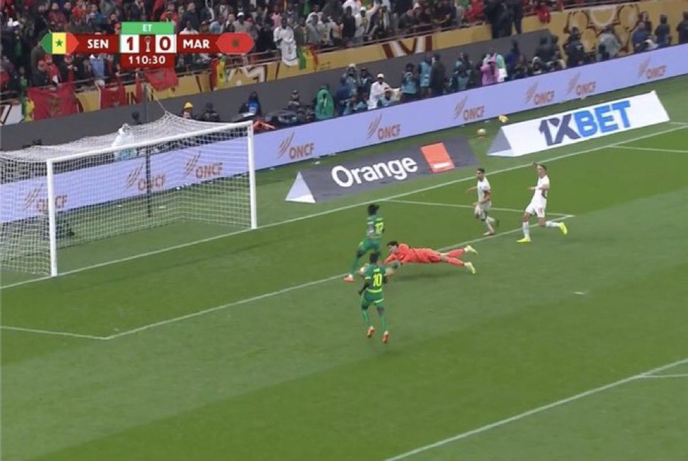 ActuFoot_'s tweet photo. CHÉRIF NDIAYE RATE LA BALLE DE MATCH FACE AU BUT VIDE !!!!!!!!!! 🇸🇳😭😱😱😱😱😱😱

BOUNOU 🇲🇦💪😳 https://t.co/pmj9yqVdzj