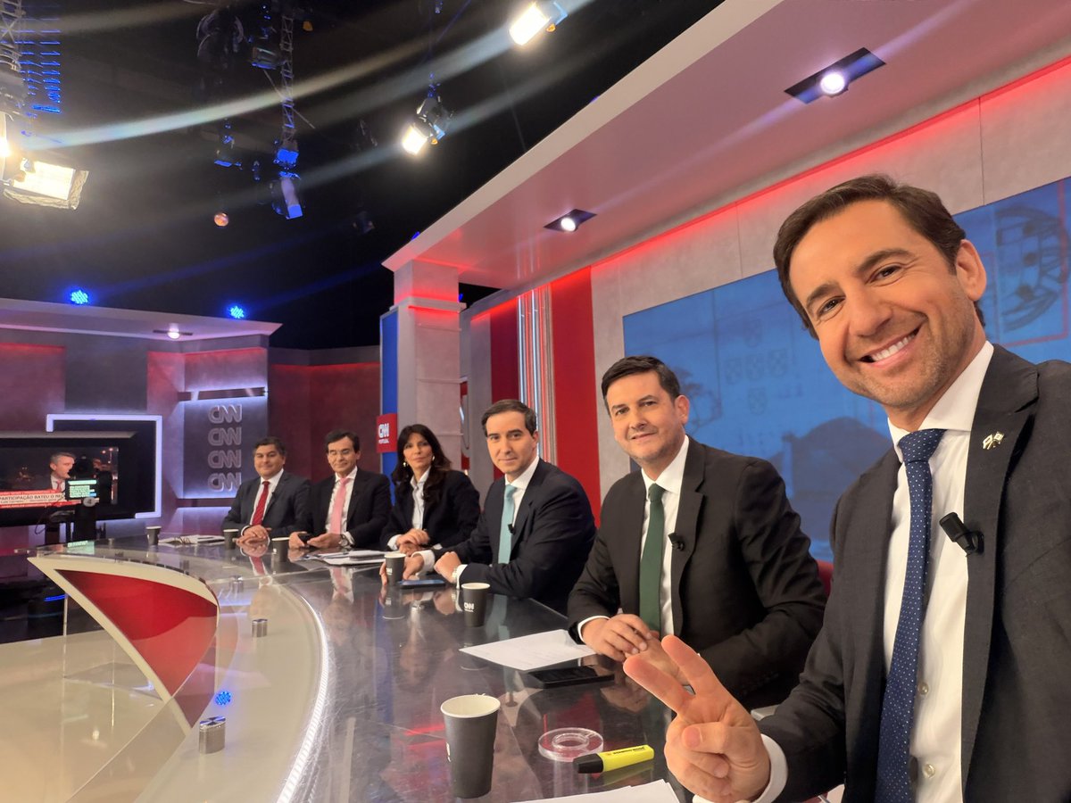 Pedro_Frazao_'s tweet image. ✌🏻É incrível! Parece que @AndreCVentura está na segunda volta! #Ventura #Presidenciais #Portugal