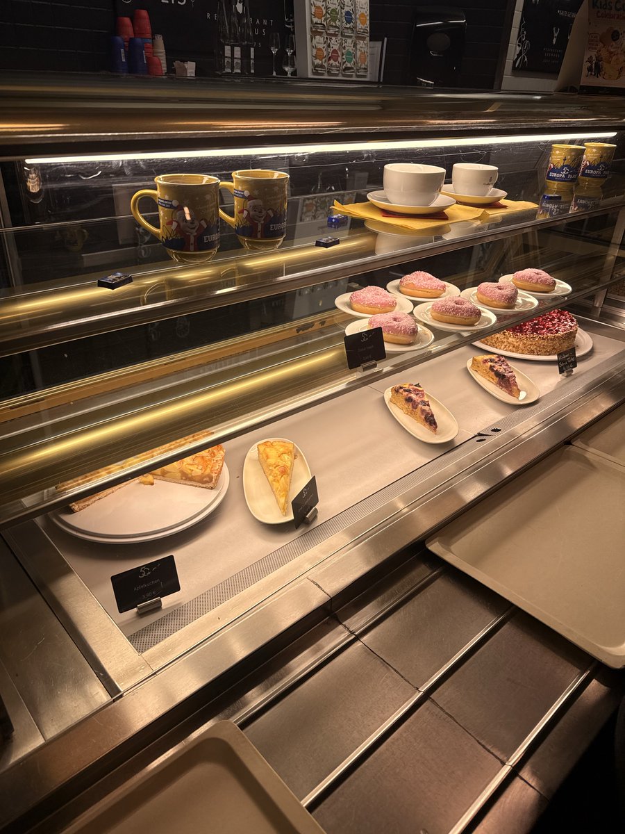 Bench682's tweet image. Clap de fin sur les 50 ans de @EuropaParkFR 
Pleins de rencontres, de bons moments, de souvenirs gravés. Hâte de la réouverture. Je l’aime ce parc 😍