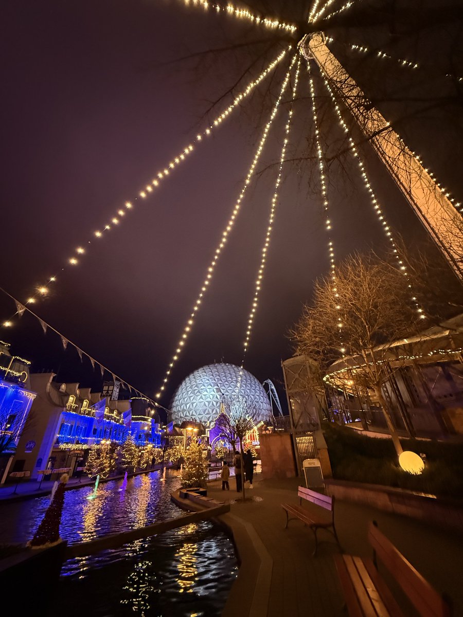 Bench682's tweet image. Clap de fin sur les 50 ans de @EuropaParkFR 
Pleins de rencontres, de bons moments, de souvenirs gravés. Hâte de la réouverture. Je l’aime ce parc 😍