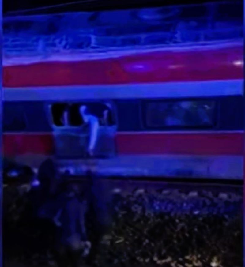 #revista30dias #puntodereferencia
Tragedia ferroviaria en Adamuz (Córdoba): grave accidente de trenes ift.tt/tnJiYXQ